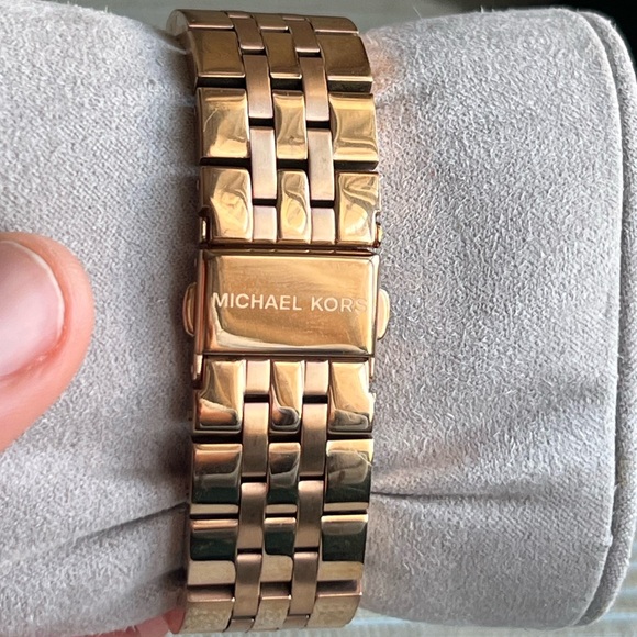 Michael Kors Pink and Gold Chronograph Watch - Picture 4 of 13